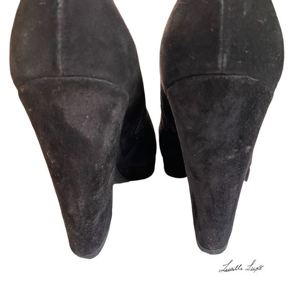 Dark Knight: Prada suede ankle boots. Made in Italy - Picture 4 of 15